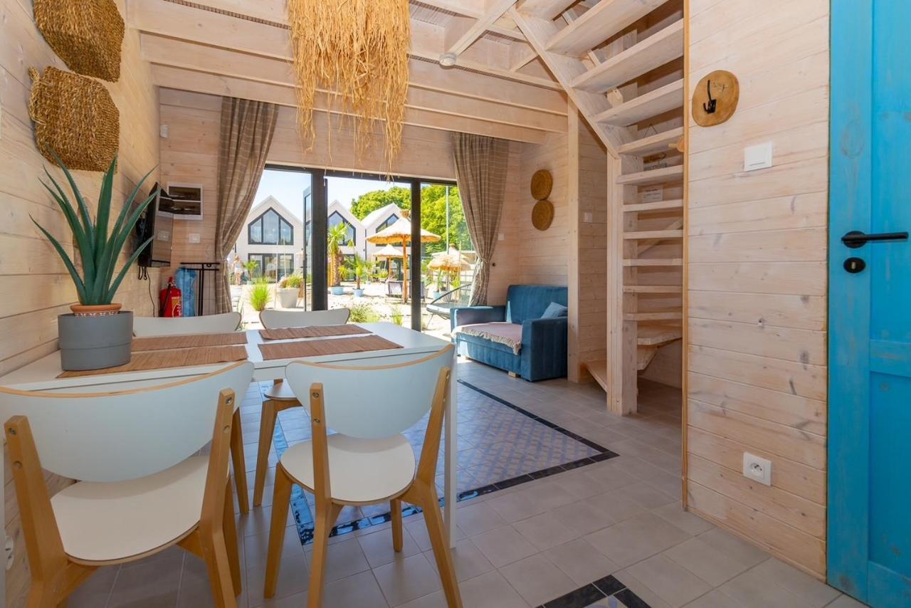 Lulu Holiday Resort Domki Z Podgrzewanym Basenem เมียลโน ภายนอก รูปภาพ